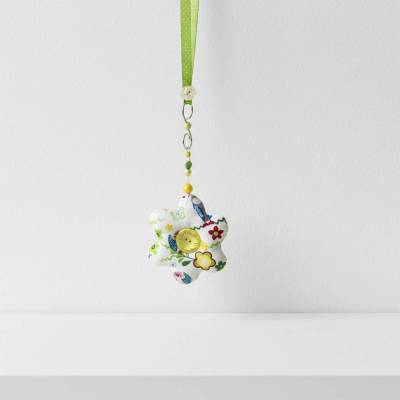 Fensterhänger Stoffblume Blumengirlande weiß bunt handgemacht