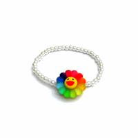 Armband/Haargummi "Smiling flower": die lächelnde Blume,  Regenbogenfarben, mit weißem Stretcharmband, Kawaiisti Bild 1