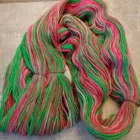 Streifen bildende handgefärbte Sockenwolle, Sockenwolle 4-fach, Pink, Grün, 1 Strang, #2315b Bild 3