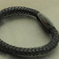 Lederschmuck in Schwarz - gehäkeltes Armband aus Draht mit innenliegendem Lederband Bild 2