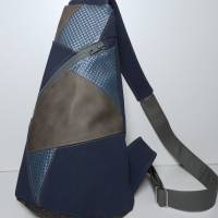 Crossbody Bag Rucksack Handtasche aus verschiedenen Kunstleder Farben, blau Bild 1