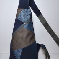 Crossbody Bag Rucksack Handtasche aus verschiedenen Kunstleder Farben, blau Bild 5