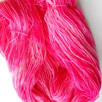 handgefärbte Sockenwolle, Sockenwolle 4-fach, Fuchsia, 75% Schurwolle, 25% Polyamid,  #2325 Bild 5