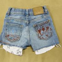 Destroyed-Look - Handbemalte Mädchen Boho Jeans Shorts mit Haarband. Ripped Jeans Bild 6