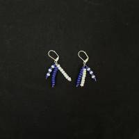 Ohrringe mit Rocailles in blau und weiß Bild 1