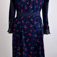 Damen Sommerkleid | Motiv Kirschen in Nachtblau | Bild 3