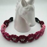 Stirnband / Stirnriemen für Pferde in breiter Blümchenoptik Rose / Fuchsia / Burgundy mit silbernen Perlem Bild 4