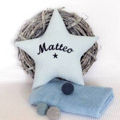 Personalisiertes Sternkissen mit Namen – Kissen zur Geburt, Taufe & Einschulung, hellblau, 30x30cm