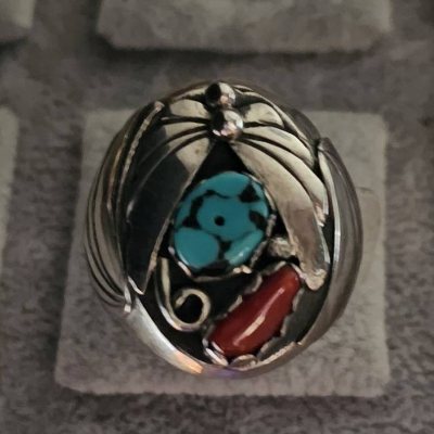 Navajo -Ring, Sterling Silber mit wunderschönem Türkis und Koralle