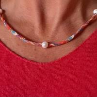 Topmodische Halskette mit echten Süßwasserperlen auf einem elastischen Band aufgefädelt Bild 4