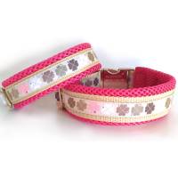 Hundehalsband Glücksklee grau/beige/rosa. Verschiedene Verschlüsse wählbar. Personalisierbar mit Gravur. Bild 1