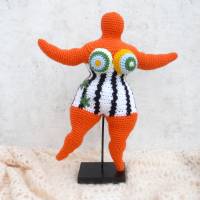 Frauenfigur No. 07-2023 „Tropical Dream“, frei nach Niki de Saint Phalle, Handarbeit, gehäkelt Bild 1