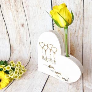 Herzaufsteller Vase LOVE, Herz aus Holz mit eingestecktem Reagenzglas, für Blumen oder Rosen, personalisiert mit Wunschg Bild 2