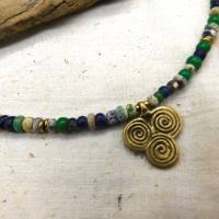 Halskette mit antiken Nila-Glasperlen und einem Messinganhänger aus Afrika - 49+cm Bild 5