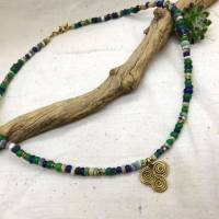 Halskette mit antiken Nila-Glasperlen und einem Messinganhänger aus Afrika - 49+cm Bild 6