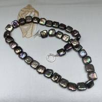 Echte Perlenkette aus schwarzen quadratischen Perlen mit metallischem Glanz, Silberschloß Bild 5