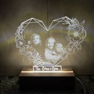 Lampe mit Foto Gravur, personalisierte LED Beleuchtung, Schlummerlicht, Geschenk für Familie Bild 5