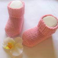 Baby Socken Erstlingssocken handgestrickt rosefarben Bild 1