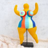 Frauenfigur No. 09-2023 „Jule“, frei nach Niki de Saint Phalle, Handarbeit, gehäkelt Bild 3