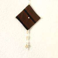 Perlenhänger Suncatcher Braune Raute mit Perlen handgemacht von Hobbyhaus Bild 1