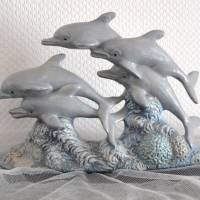 Delphingruppe aus Keramik Bild 4