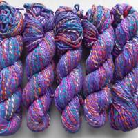 100 g Strang Candy Silk Yarn, Maulbeerseide, Bouretteseide, lila-bunt, 90 m Bild 1