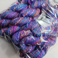 100 g Strang Candy Silk Yarn, Maulbeerseide, Bouretteseide, lila-bunt, 90 m Bild 3