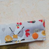 Nadelgarage, Nadelsafe, Nadelspiel Garage, Nadeltasche für 15 cm lange Sockennadeln, mit strickenden Hühnern Bild 6