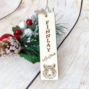 Lesezeichen aus Holz, personalisiert mit Namensgravur und Designauswahl, Geschenk Einschulung oder Adventskalender Bild 4
