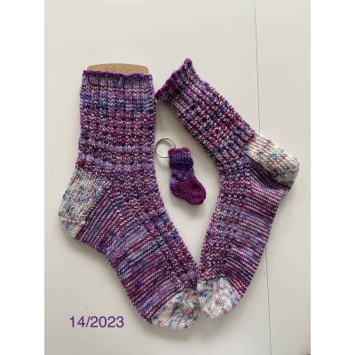 Handgestrickte Socken in Größe 39/40 inkl. Minisöckchen