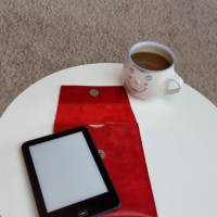 Hochwertiges Lederetui für deinen Ebook-Reader in rot - Langlebiger Schutz für dein Lesegerät Bild 5