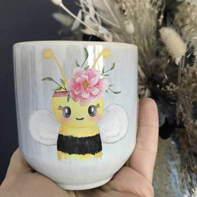 Biene Mädchen Tasse mit Namen personalisiert, Tasse pastell blau aus Steingut