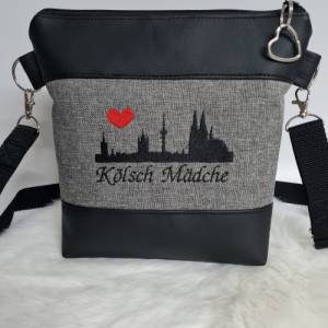Kleine Handtasche Köln Kölsch Mädche grau schwarz Umhängetasche Cologne Herz Tasche mit Anhänger Kunstleder Kölner Dom Bild 3