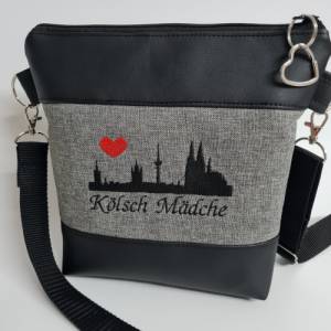 Kleine Handtasche Köln Kölsch Mädche grau schwarz Umhängetasche Cologne Herz Tasche mit Anhänger Kunstleder Kölner Dom Bild 8