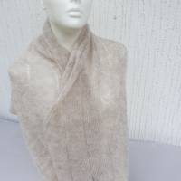Leichtes Schultertuch Sommertuch Schal mit kleinem Zopfmuster aus Mohair mit Seide ➜ Bild 2