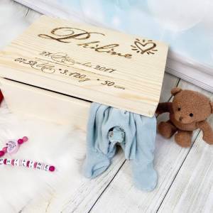 Erinnerungsbox für Baby, Personalisierte Erinnerungsbox aus Holz, Gravur Name, Geschenk Schwangerschaft, Geburt, Taufe, Bild 1