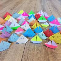 10 Origami Segelboote, Tischdeko, Taufe, Hochzeit, Papierboot, Schiffe, Boote, Papierdeko maritim, bunt Bild 5