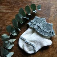 Anleitung: Fairy Steps - Socken mit Rüsche stricken 14 Größen von Baby bis Erwachsene Bild 1