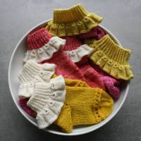 Anleitung: Fairy Steps - Socken mit Rüsche stricken 14 Größen von Baby bis Erwachsene Bild 6