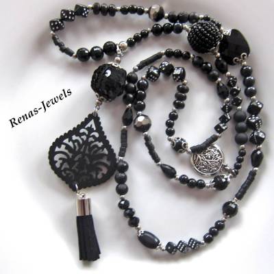 Bettelkette Kette lang schwarz silberfarben mit Quasten Anhänger Perlenkette Boho Ethno Hippie Kette Handgefertigt