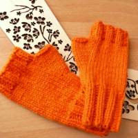 Handgestrickte Stulpen mit Daumen, 100% Wolle, Pulswärmer Handgelenkwärmer, fingerlose Handschuhe, Orange Bild 1