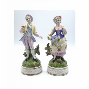 2 Porzellan Rokoko Figuren Dame und Kavalier Bild 1