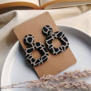 Eckige Ohrringe Schildpatt | beige schwarz mit Animal Print | quadratische Leoparden Ohrringe aus Polymer Clay Bild 1