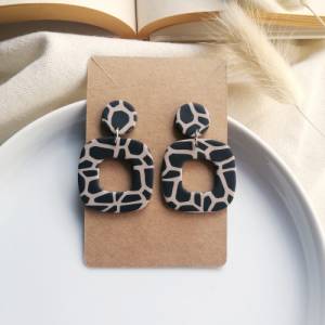 Eckige Ohrringe Schildpatt | beige schwarz mit Animal Print | quadratische Leoparden Ohrringe aus Polymer Clay Bild 2