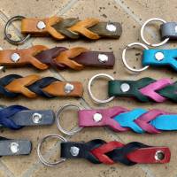 Schlüsselanhänger geflochten aus Fettleder, 2farbig, Leder Anhänger 10 Lederfarben, Schlüsselband Bild 10