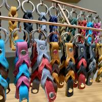 Schlüsselanhänger geflochten aus Fettleder, 2farbig, Leder Anhänger 10 Lederfarben, Schlüsselband Bild 9