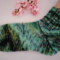 Damen Socken Kurzsocken handgestrickt grün bunt meliert   Größe 38/39 Bild 2