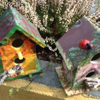 Vogelhäuschen mit Blumenmotiven im 2-er-Set, Deko-Häuschen mit Serviettentechnik für innen und außen Bild 3