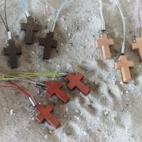 Miniaturkreuze aus Holz, Handyanhänger, Glücksbringer Bild 5