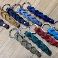 Schlüsselanhänger geflochten aus Fettleder, Leder Anhänger 10 Lederfarben, Schlüsselband Bild 2